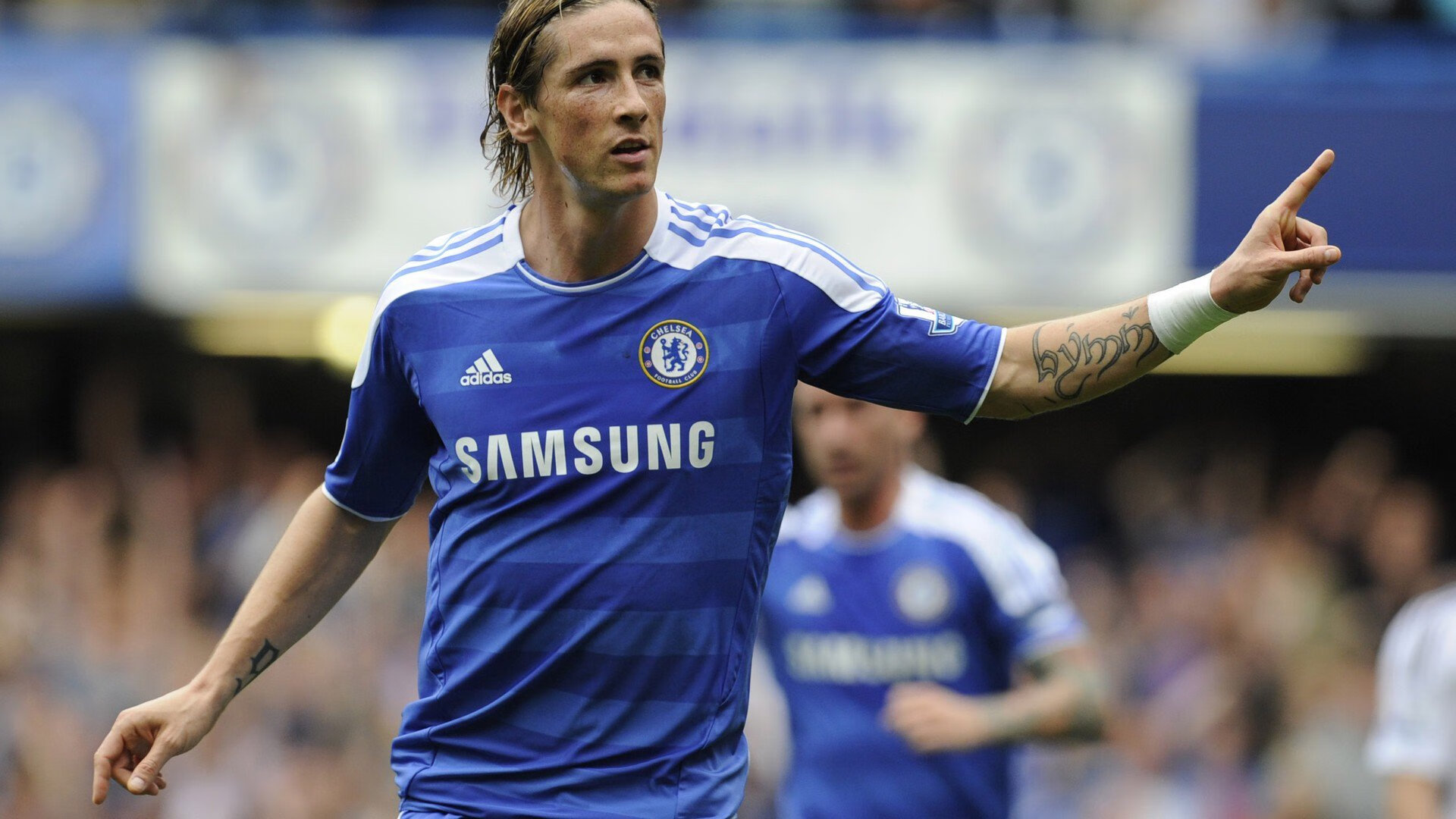 开云电竞入口-“英超激战正酣，豪门争夺日益激烈”，英超超级豪门